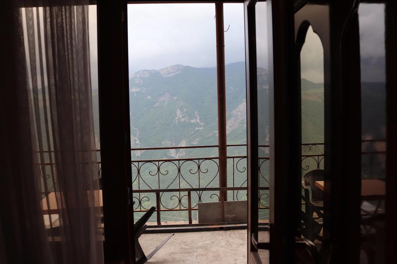 Dzorak Hotell Halidzor Exteriör bild