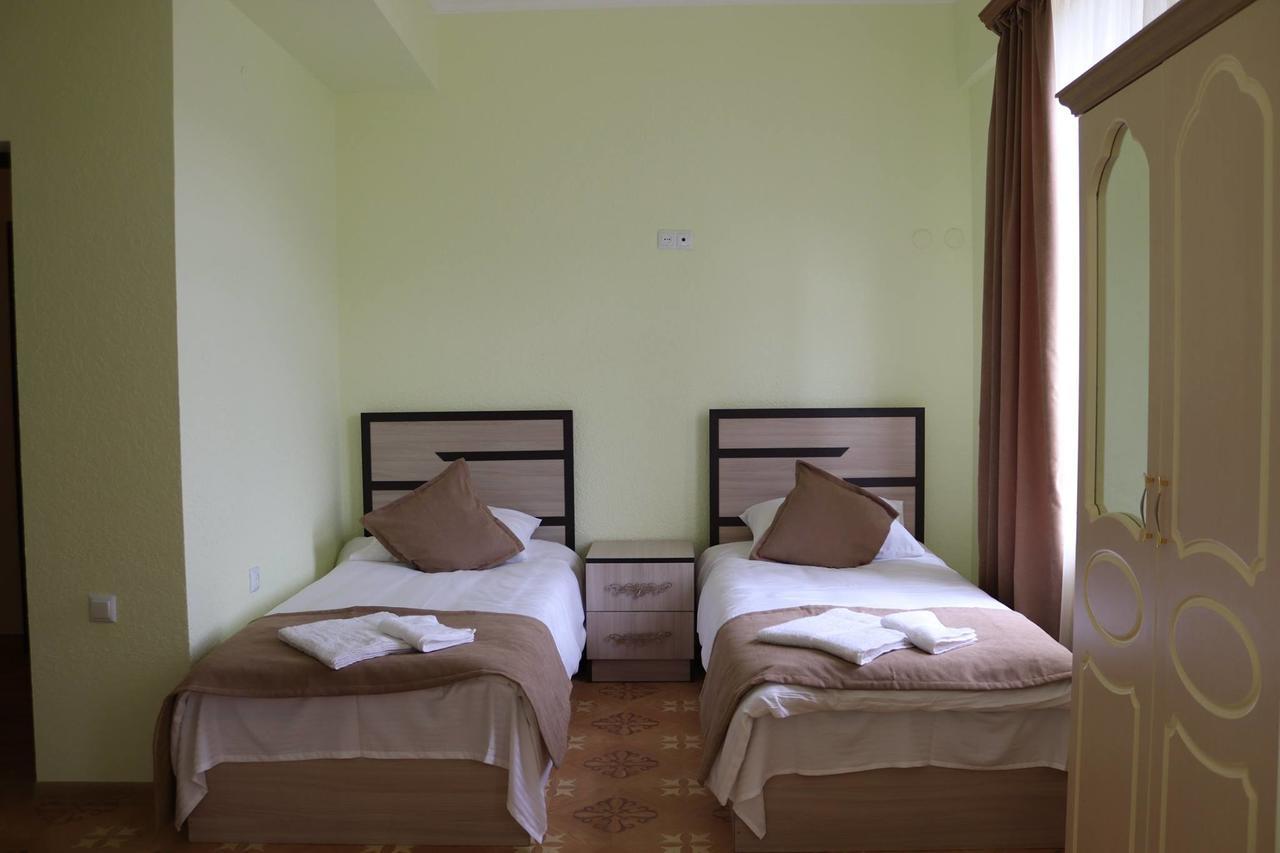 Dzorak Hotell Halidzor Exteriör bild