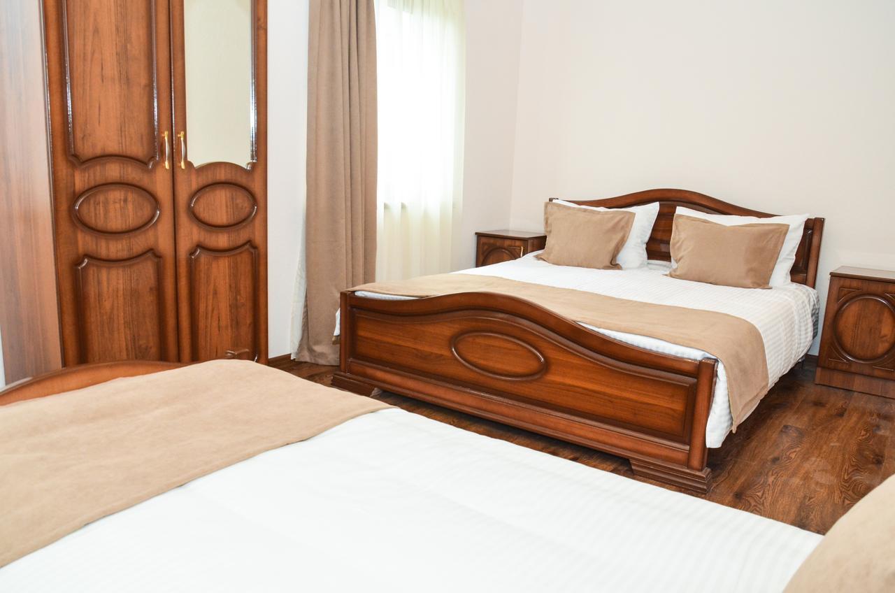 Dzorak Hotell Halidzor Exteriör bild